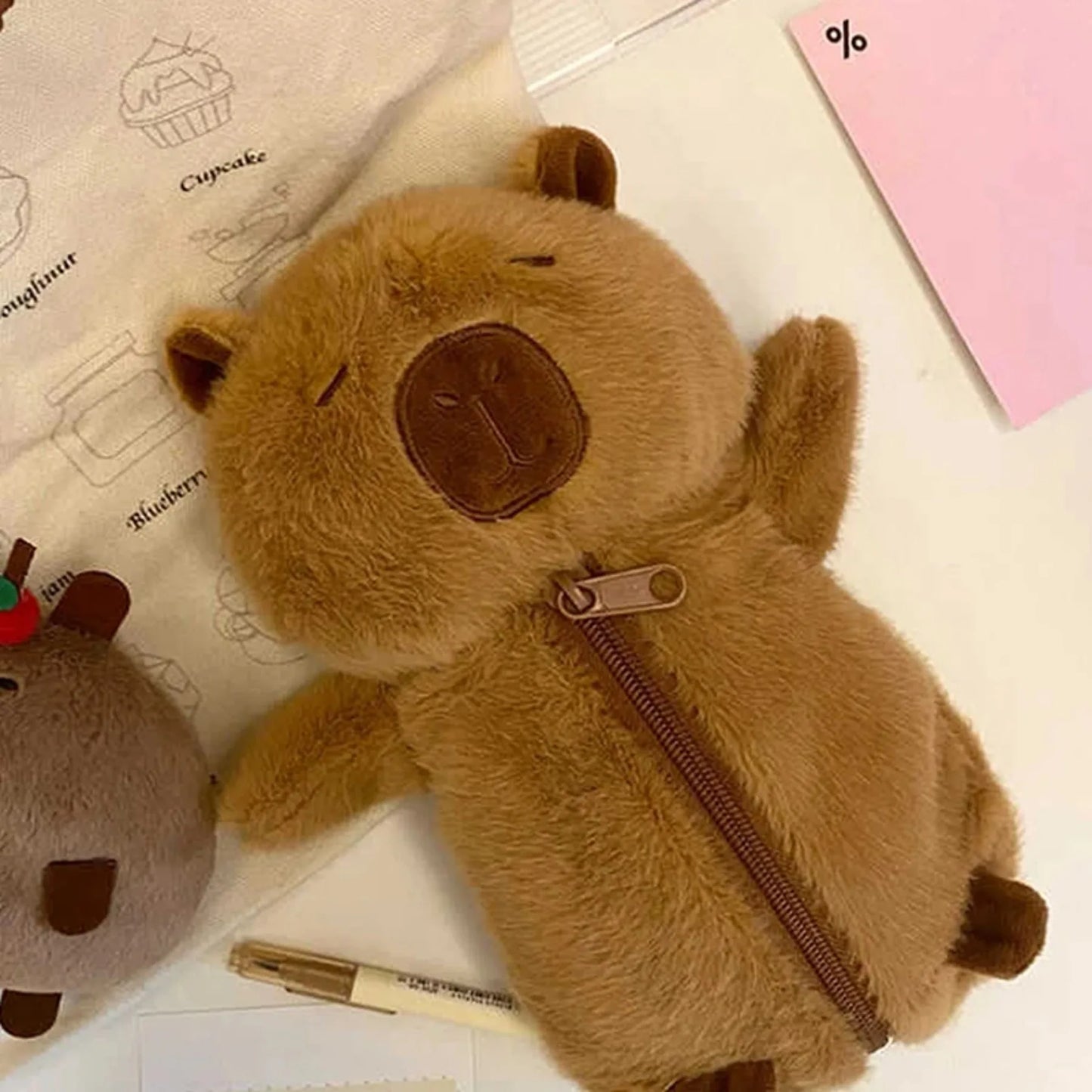 CAPYBARA ORGANIZER
