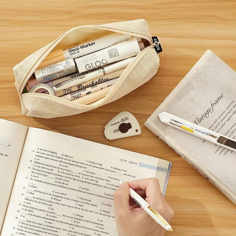 ESSENTIALS ORGANIZER